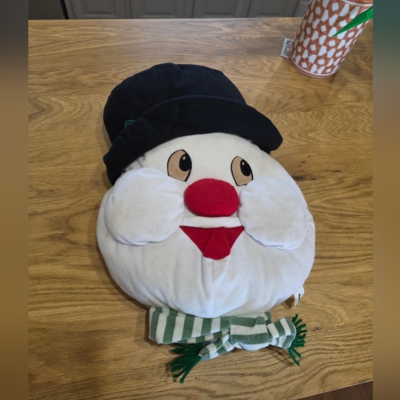 1990s Vintage Santa And Frosty Pillows